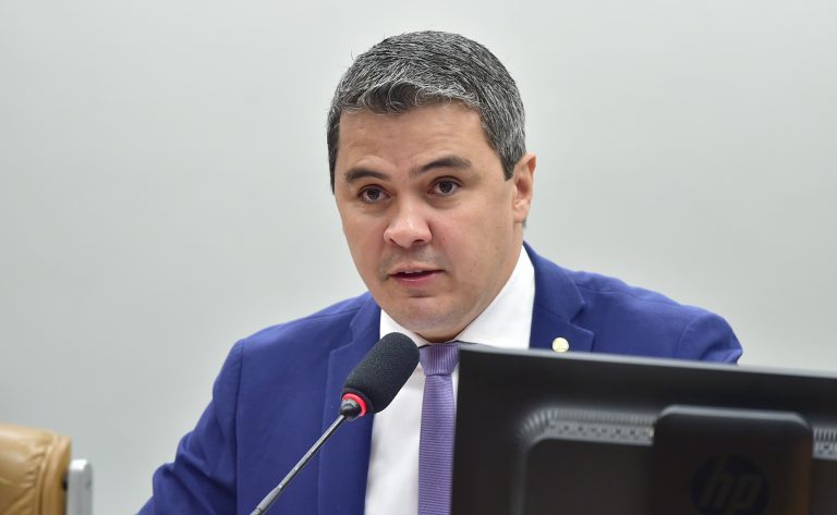 Câmara avança em projeto para diagnóstico precoce do autismo com foco em educação especializada