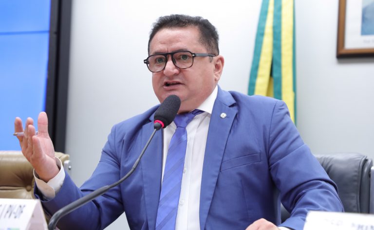 Câmara avança na garantia de adaptação de provas físicas em concursos para pessoas com deficiência