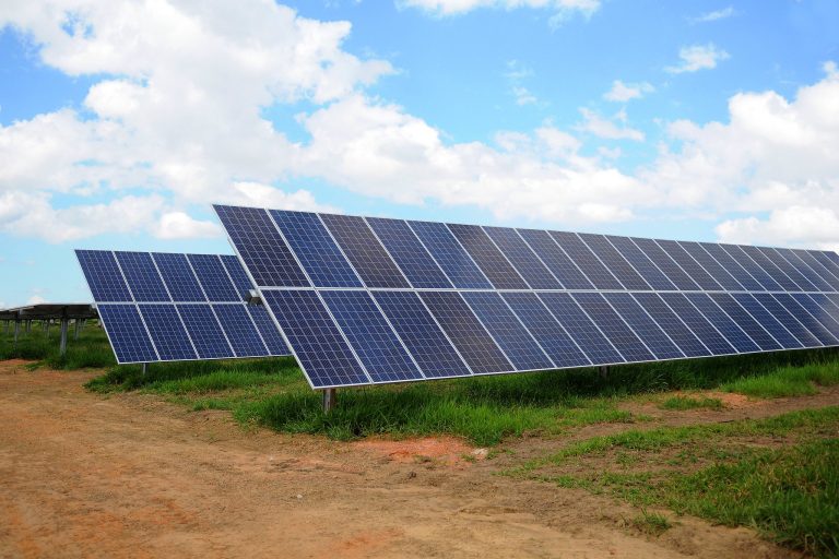 Câmara cancela debate sobre impactos ambientais de usinas solares fotovoltaicas