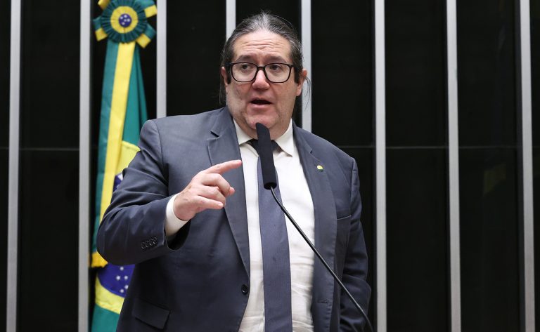 Câmara: Comissão aprova prioridade para diagnóstico precoce de autismo