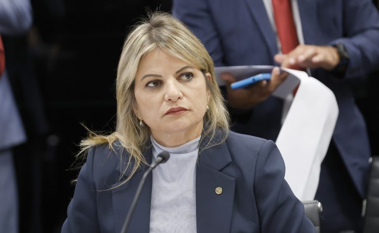 Câmara: Comissão aprova programa de capacitação sobre direitos da mulher