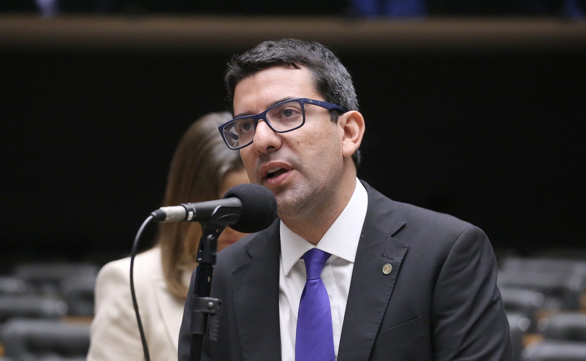 Câmara: Comissão aprova proibição de penas e plumas animais em fantasias