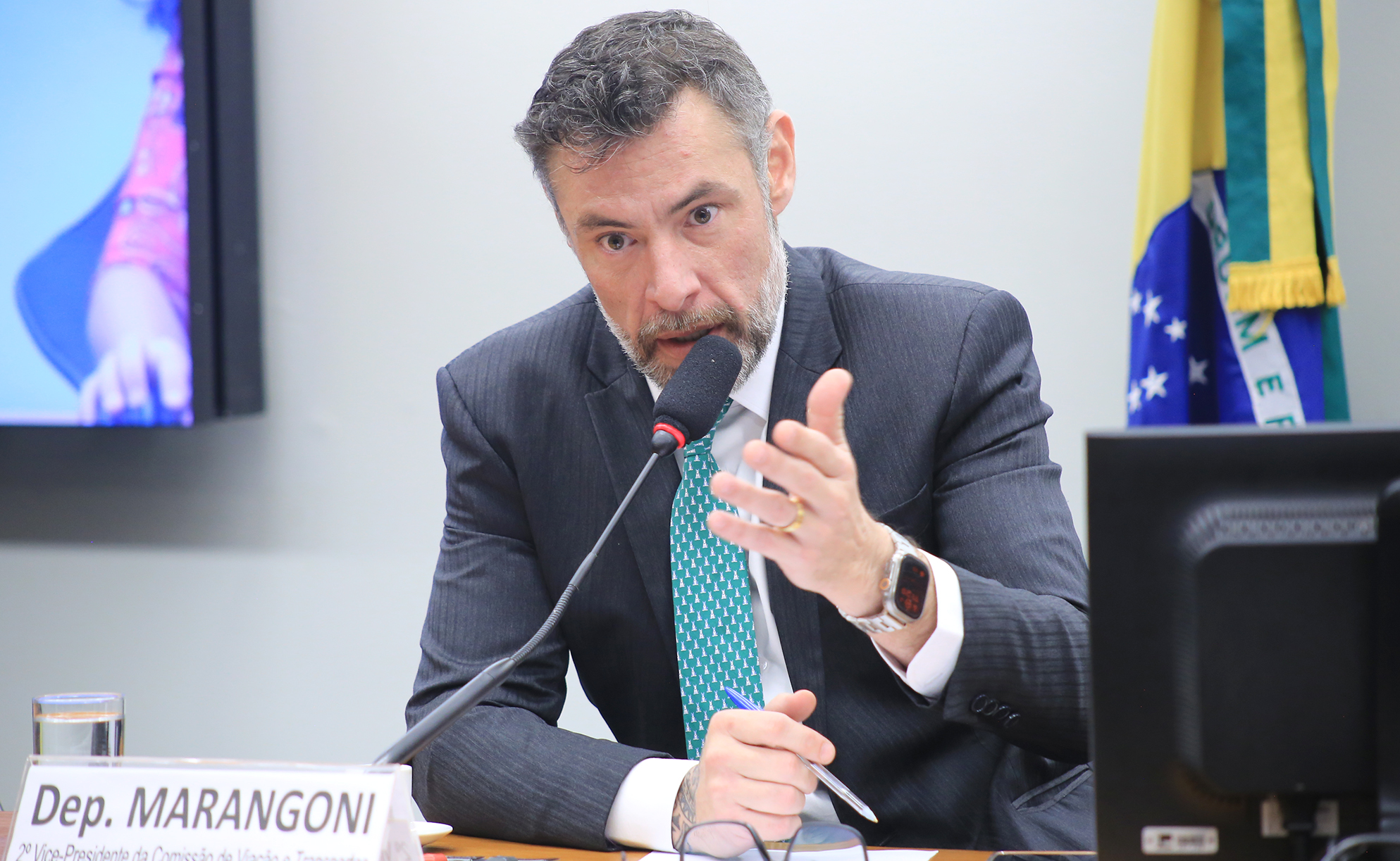 Câmara: Comissão aprova regulamentação do operador logístico no Brasil
