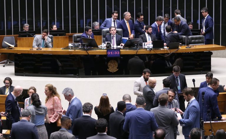 Câmara conclui votação da regulamentação da reforma tributária