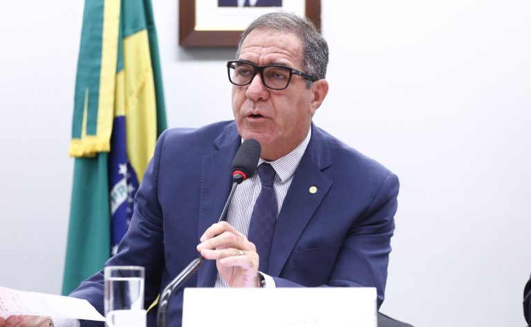 Câmara Cria Comissão Especial para Regulamentar Trabalho de Motoristas de Aplicativo