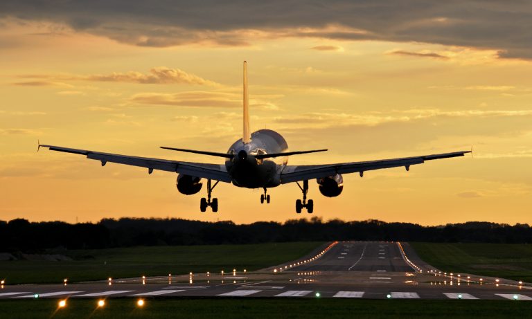 Câmara debate custos operacionais que encarecem passagens aéreas no Brasil