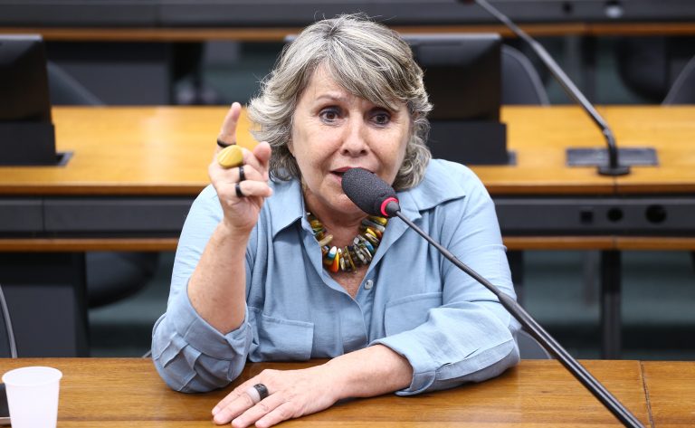 Câmara debate direitos da juventude trans em audiência pública