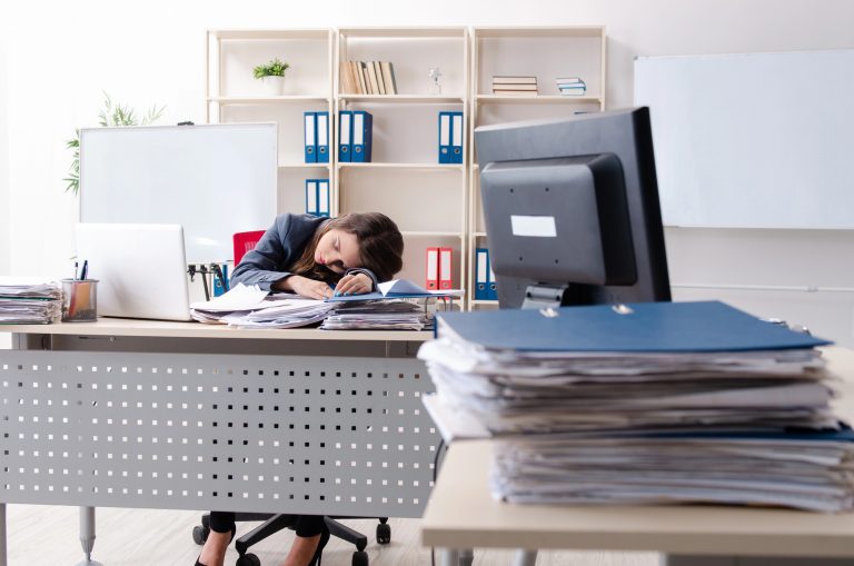 Câmara debate fim da escala 6x1 no comércio em seminário na segunda-feira