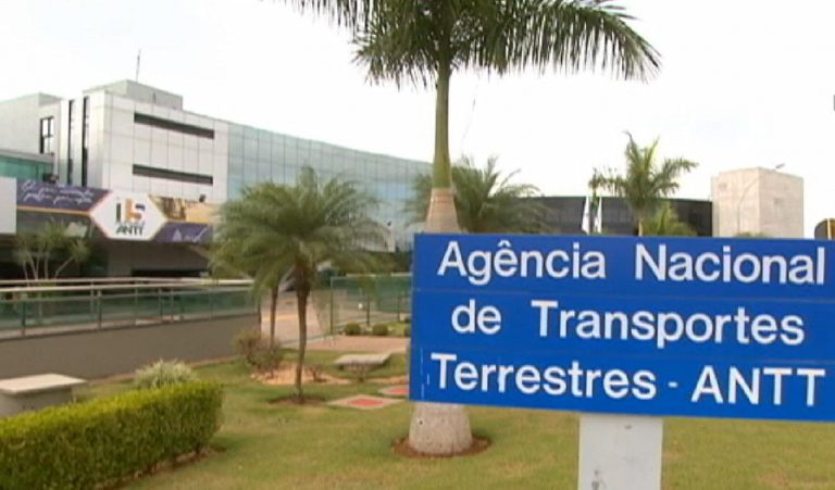 Câmara debate fortalecimento das agências reguladoras e aproveitamento de cadastro de reserva