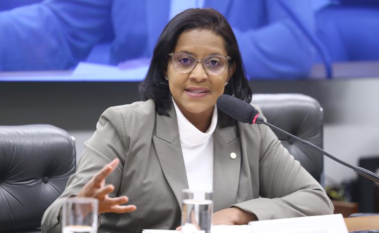 Câmara debate fusão entre Petz e Cobasi e possíveis impactos na concorrência