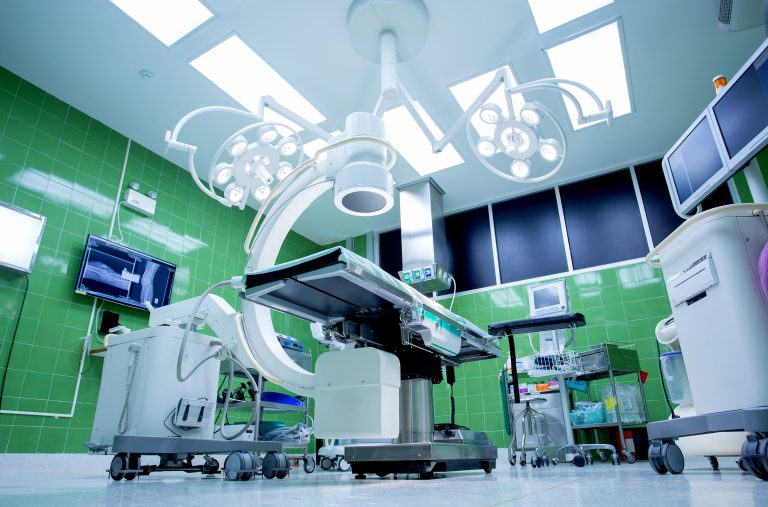 Câmara debate impacto do aumento de impostos sobre dispositivos médicos no SUS