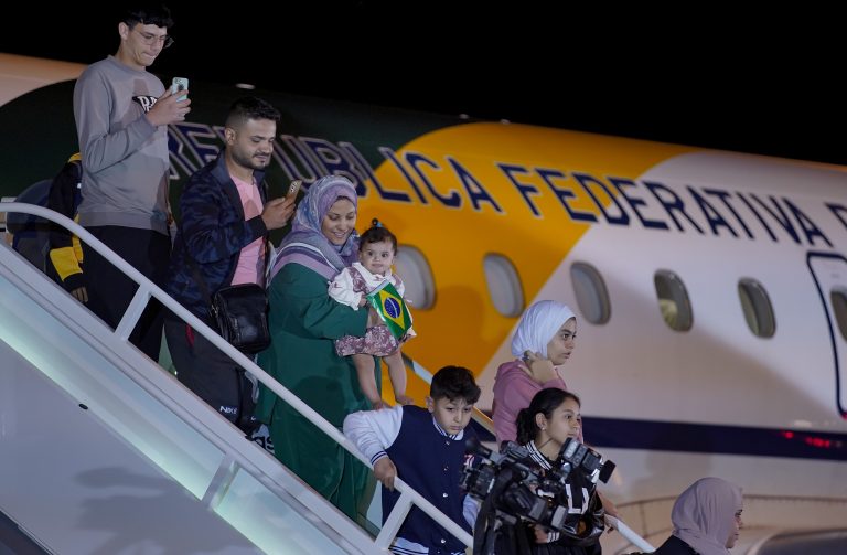 Câmara debate medidas diplomáticas do Brasil sobre conflito na Palestina