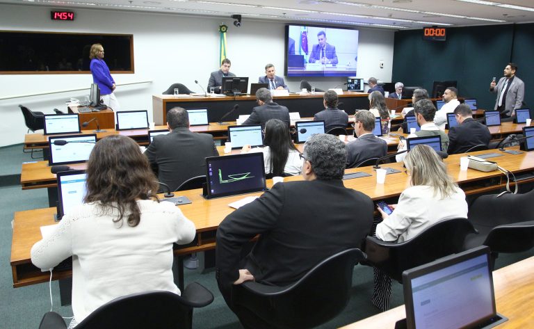 Câmara debate mudanças no Código de Trânsito com foco em educação e segurança