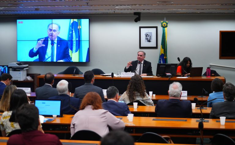 Câmara debate novo marco regulatório para portos secos e centros logísticos