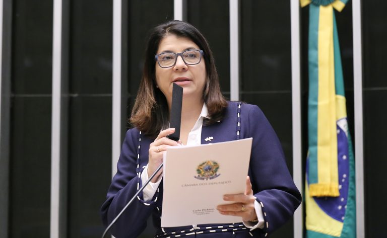 Câmara debate proteção consular a brasileiros vítimas de tráfico humano