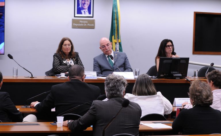 Câmara debate regras para doação de corpos à ciência e à medicina