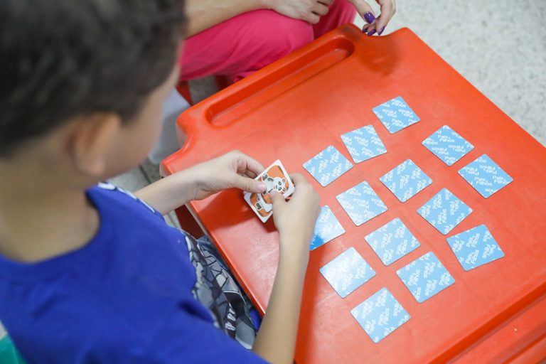 Câmara debate regulamentação de analista do comportamento para pessoas com autismo