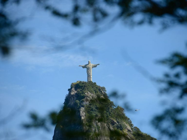 Câmara debate regulamentação de comissões de filmagem para impulsionar turismo nacional