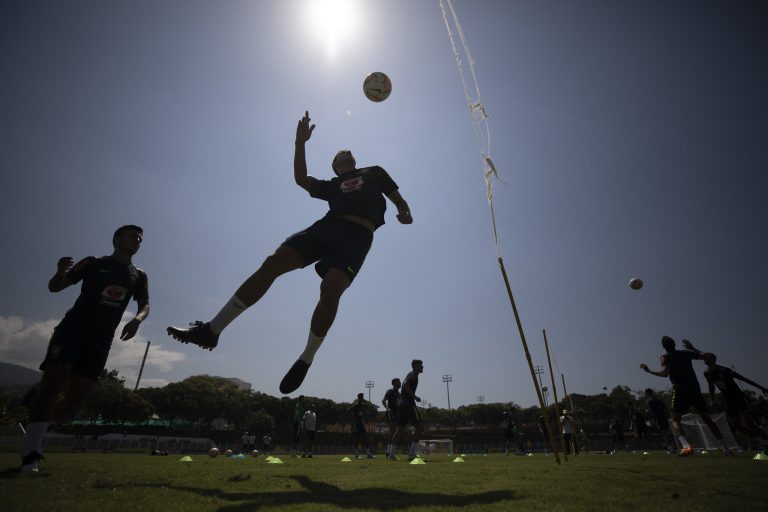 Câmara debate valorização dos treinadores de futebol em audiência pública
