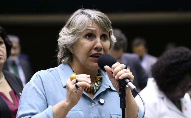 Câmara deve votar projeto que obriga órgãos públicos a usar linguagem simples