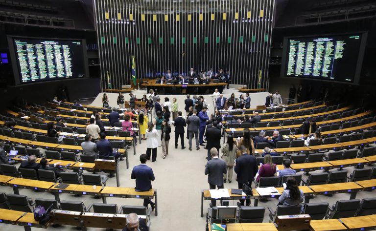 Câmara dos Deputados vota três acordos internacionais em sessão desta quinta-feira