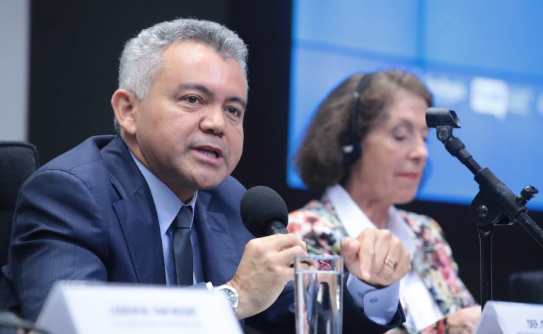 Câmara lança Manual de Comunicação e promove maratona de linguagem simples