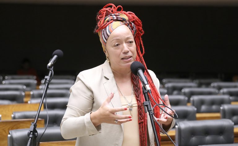 Câmara: organizadores de eventos esportivos podem ser punidos por omissão discriminatória