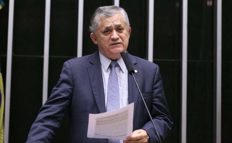 Câmara pode votar hoje regime especial para atrair datacenters ao Brasil