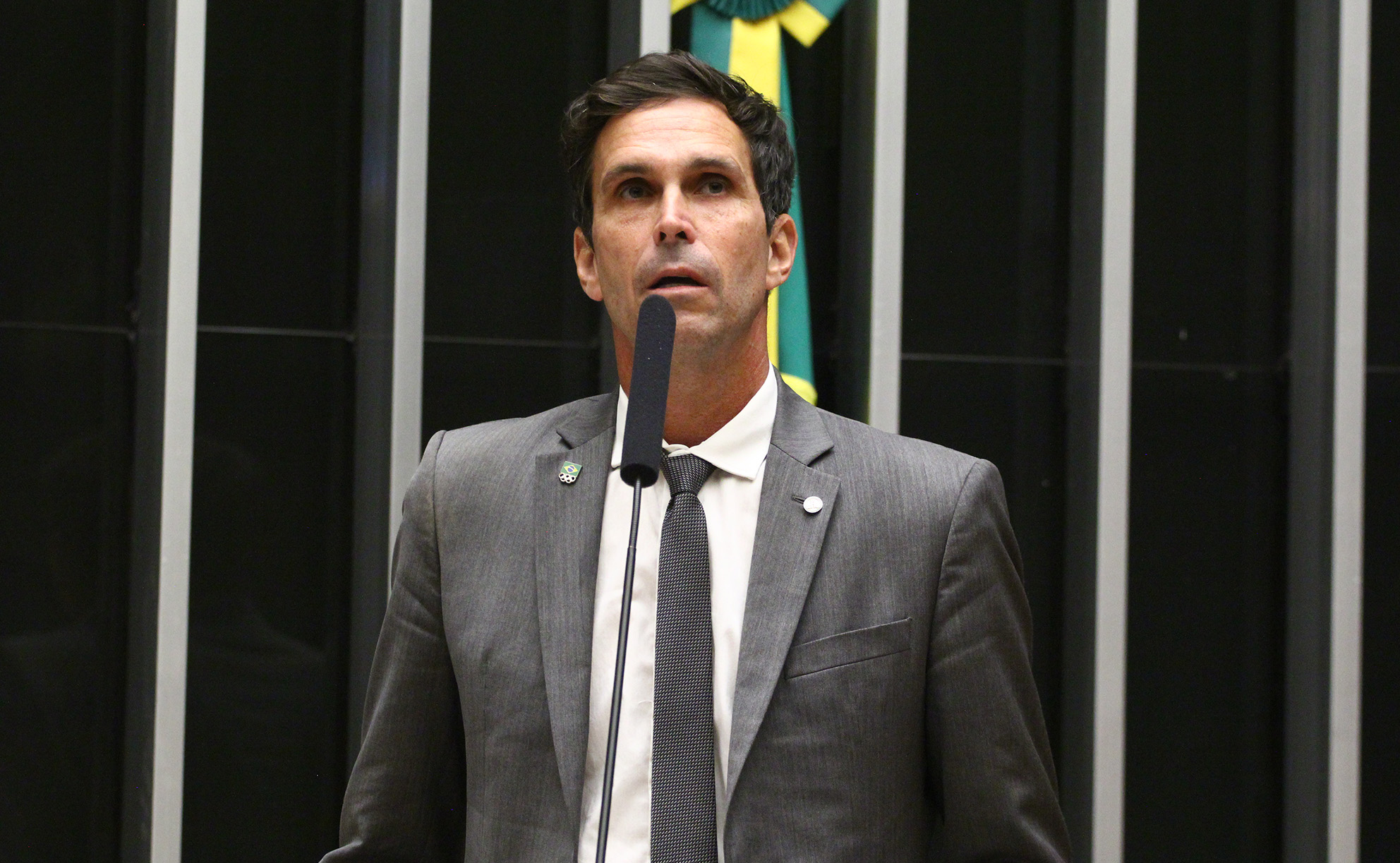 Câmara: proibido desligar jovens atletas de clubes durante ano escolar