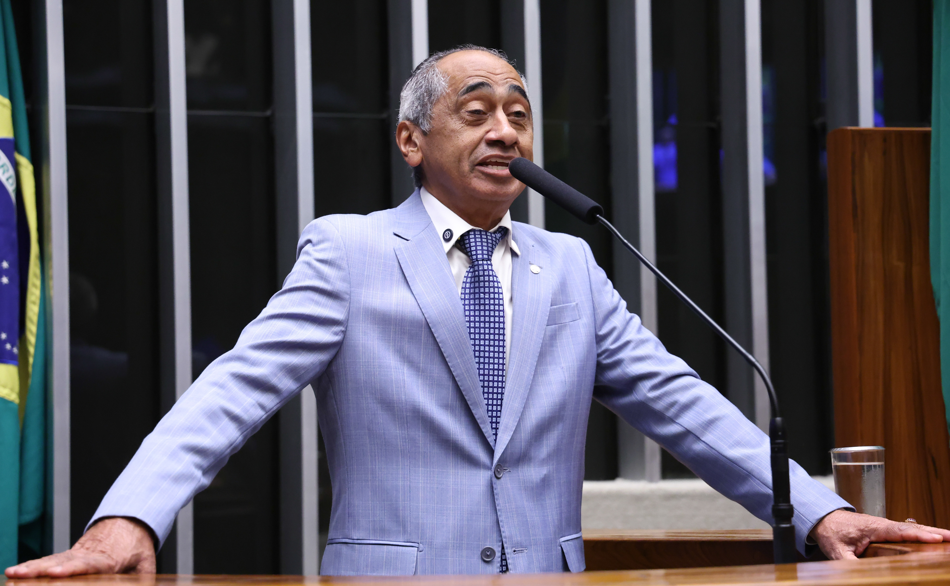 Câmara: Projeto exige autorização judicial para crianças criadoras de conteúdo