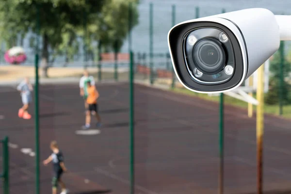 Câmara: Projeto obriga escolas a instalar câmeras nos acessos a banheiros