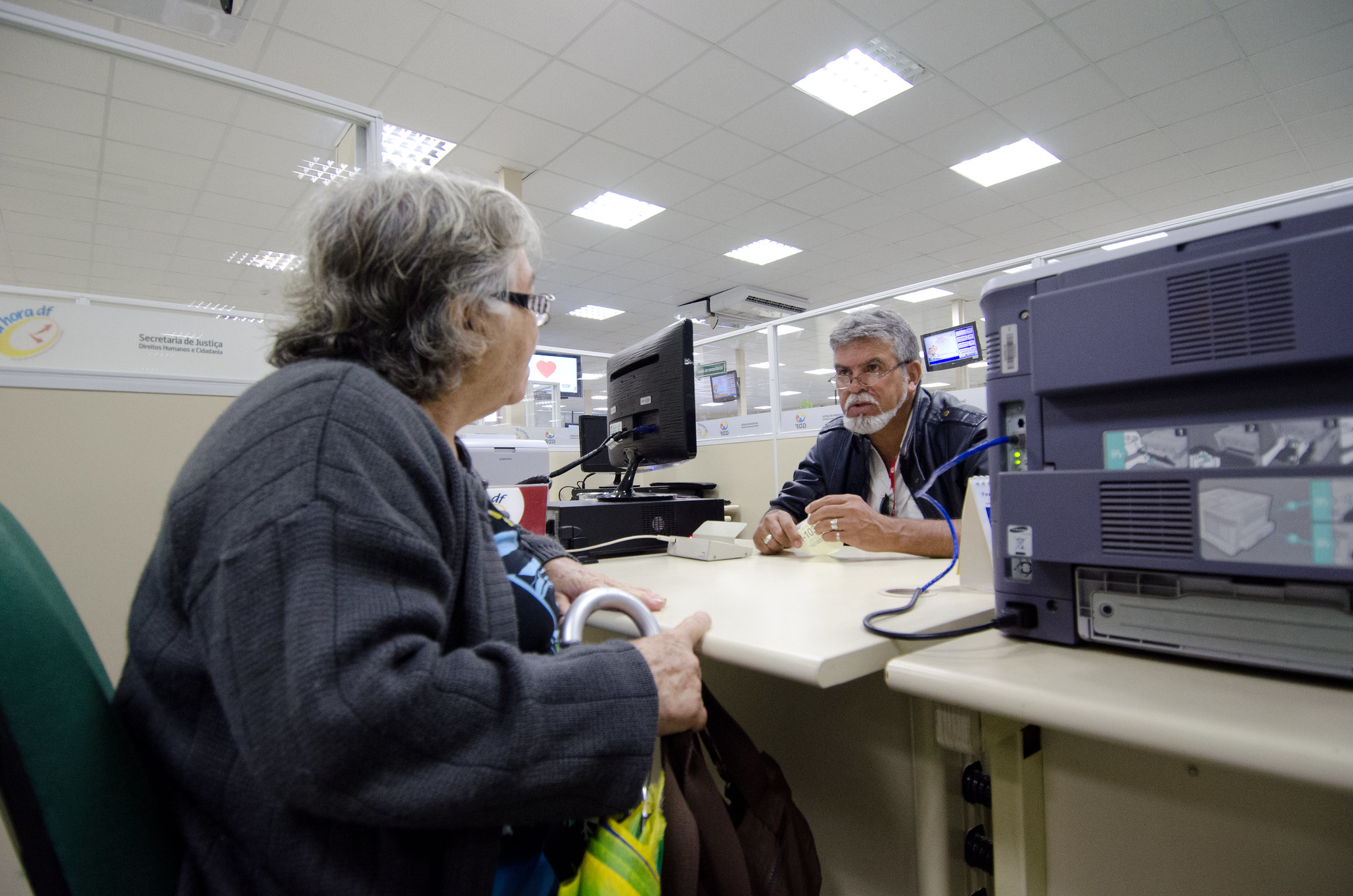 Câmara: Projeto obriga órgãos públicos a criar espaços para idosos