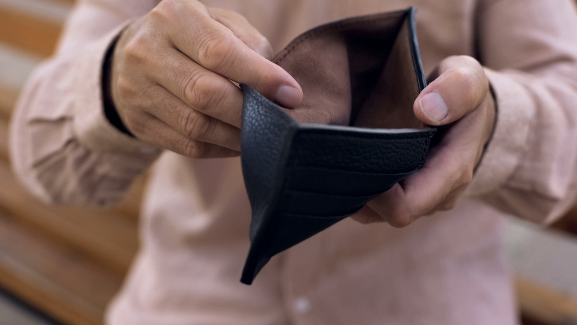 Câmara: Projeto proíbe consignado para idosos sem assinatura presencial
