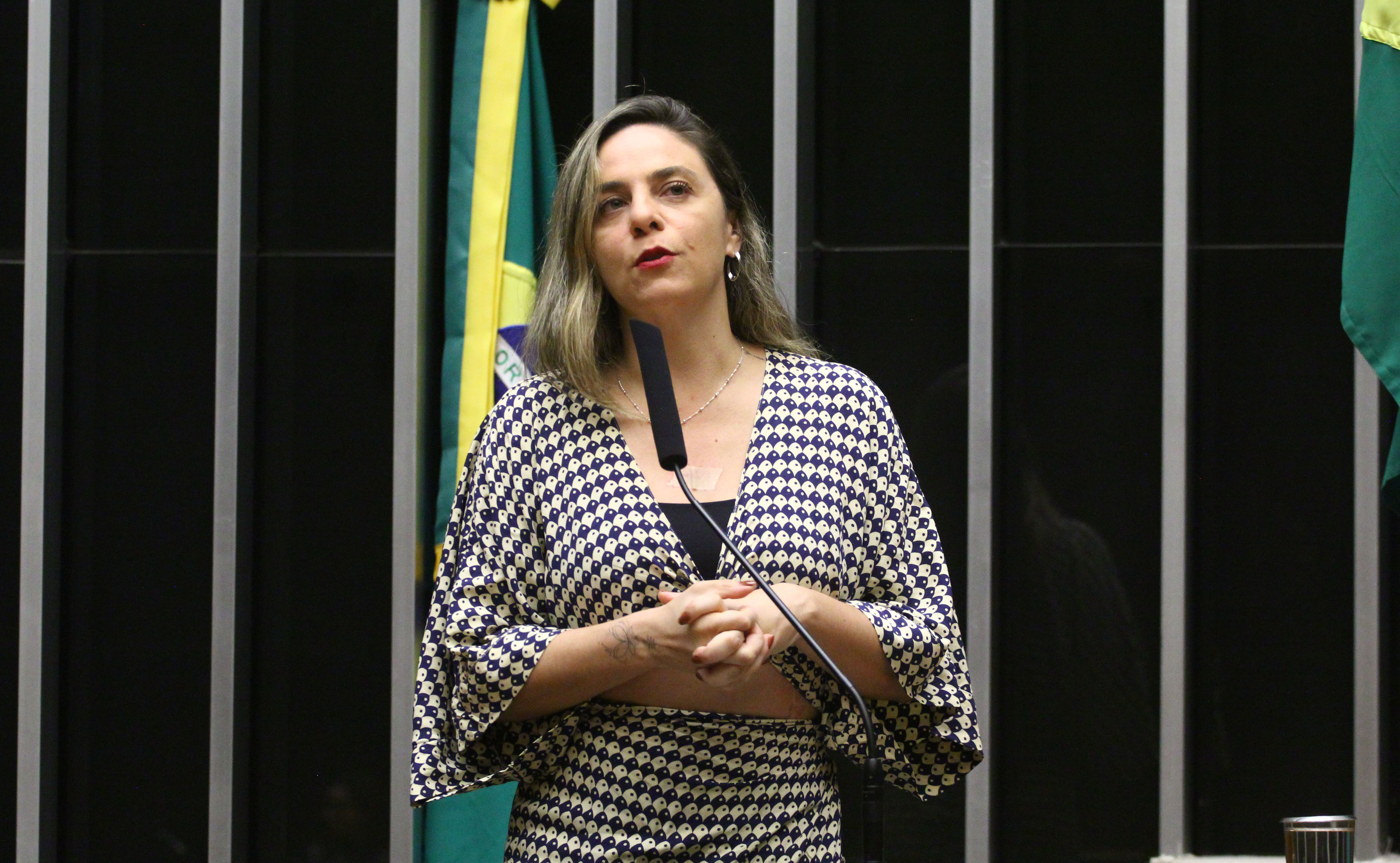 Câmara: Projeto proíbe governo de comprar papel com celulose branqueada