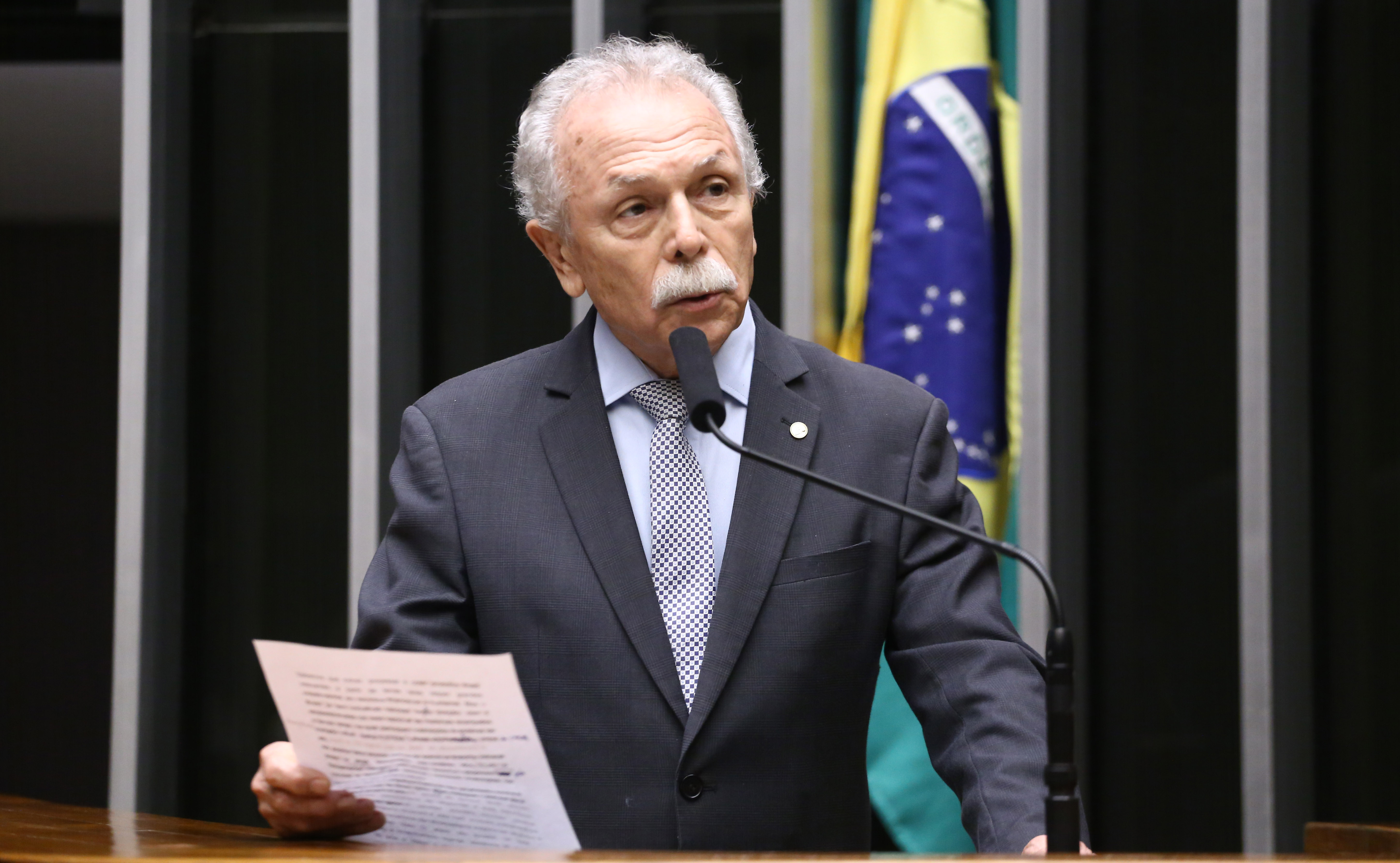 Câmara: Projeto quer banir plásticos descartáveis no setor público e escolas