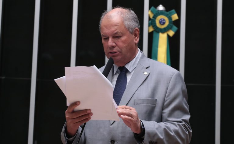 Câmara rejeita recurso do PT e aprova mudança no Código Florestal
