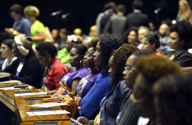 Câmara sedia seminário sobre democracia racial e inclusão feminina