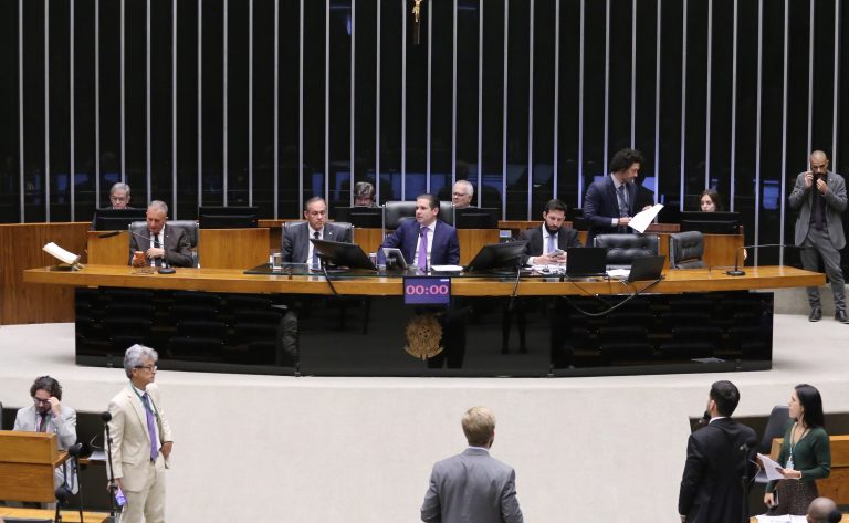 Câmara vota quebra de sigilo bancário para fixar pensão alimentícia