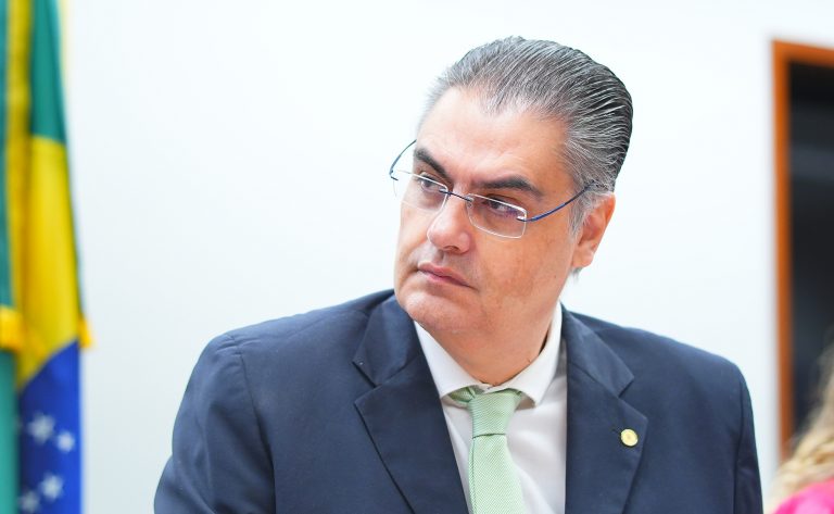 CCJ aprova acúmulo de gratificação de segurança com cargo comissionado no Judiciário