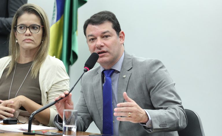 CCJ aprova consórcios entre escritórios de advocacia para modernizar setor