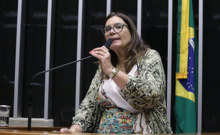CCJ aprova criação do crime de estupro virtual de vulnerável com aumento de penas