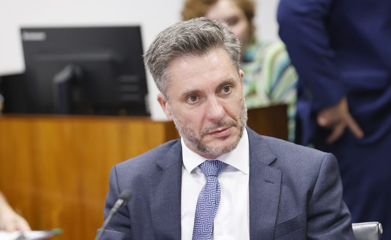 CCJ aprova documento com QR Code para identificar deficiências ocultas