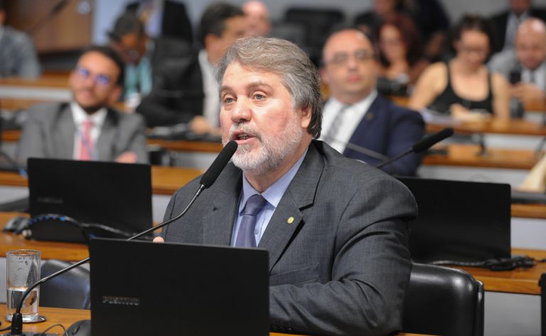 CCJ aprova inclusão de Gonçalves Dias no Livro dos Heróis da Pátria