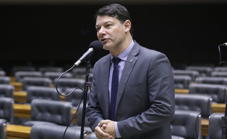CCJ aprova síndrome de Tourette como deficiência para fins legais