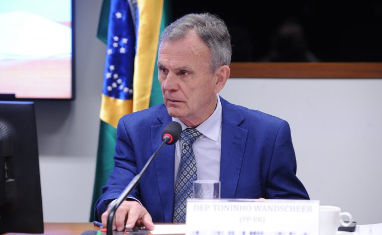 CCJ aprova suspensão de regra sobre compartilhamento de ferrovias