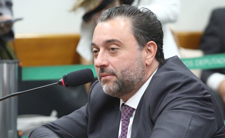 CCJ da Câmara aprova criação do Programa Nacional de Combate ao Câncer