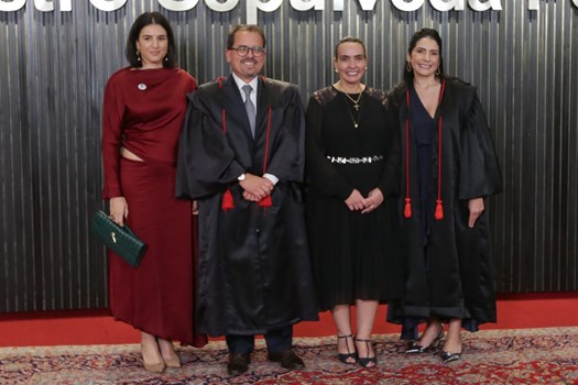 CFOAB prestigia posse de Floriano Marques e Estela Aranha como ministros do TSE