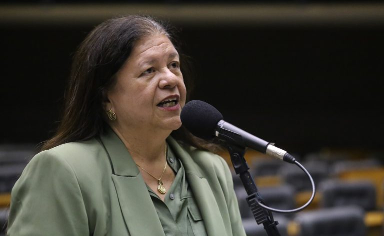 Comissão aprova 3h semanais mínimas de educação física no ensino básico