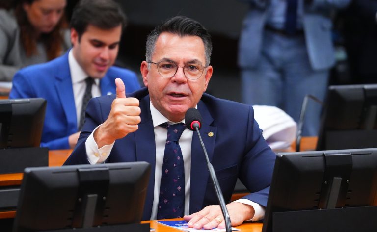 Comissão aprova abertura de escolas em dias não letivos para atividades comunitárias