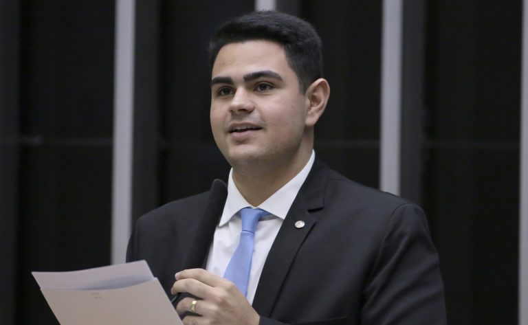 Comissão aprova abrigos obrigatórios para cães e gatos em cidades com 50 mil habitantes